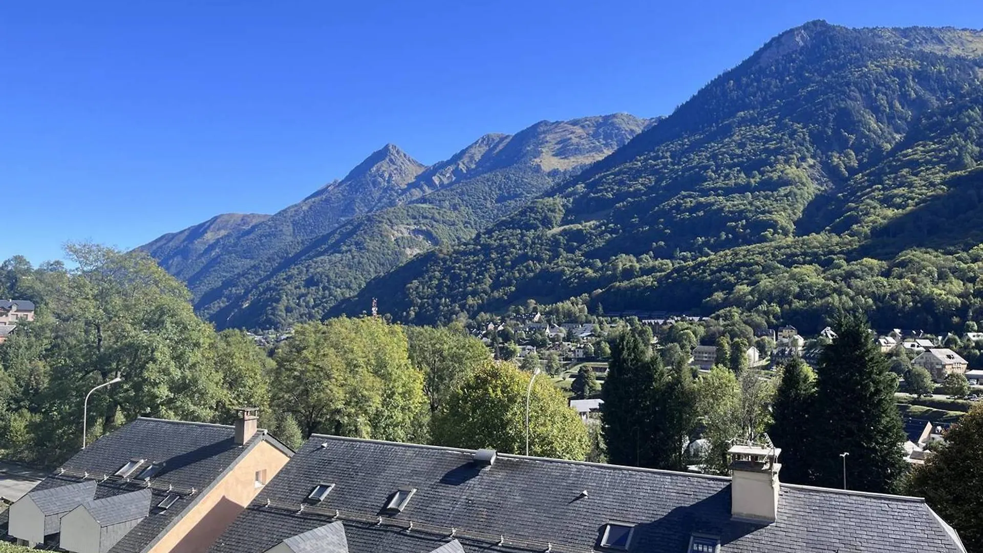 Apartment Appartement Neuf 6 Pers, Balcon, Parking A Cauterets - Fr-1-812-49